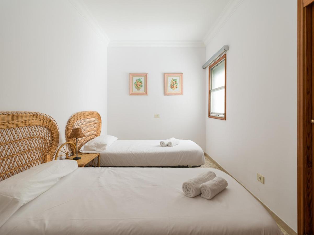 Huge Balcony Over Las Canteras By Canariasgetaway لاس بالماس دي غران كاناريا المظهر الخارجي الصورة