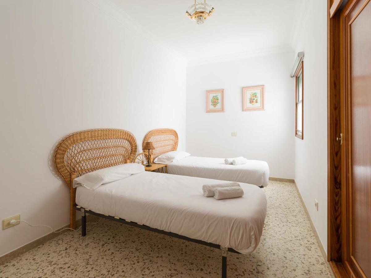 Huge Balcony Over Las Canteras By Canariasgetaway لاس بالماس دي غران كاناريا المظهر الخارجي الصورة